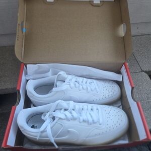 NWT Nike Court Vision Low